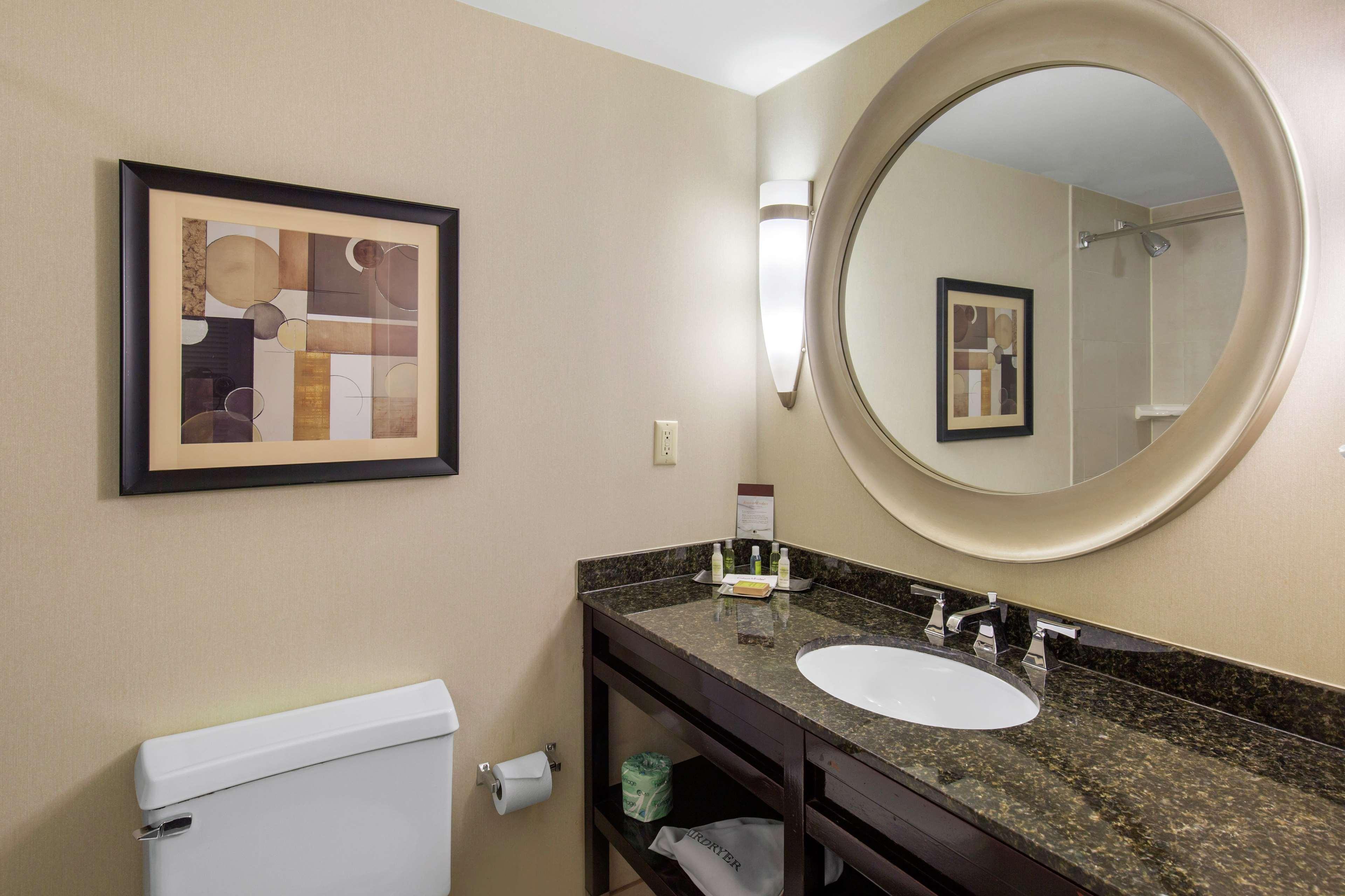 Doubletree By Hilton Downtown Wilmington - Legal District Экстерьер фото