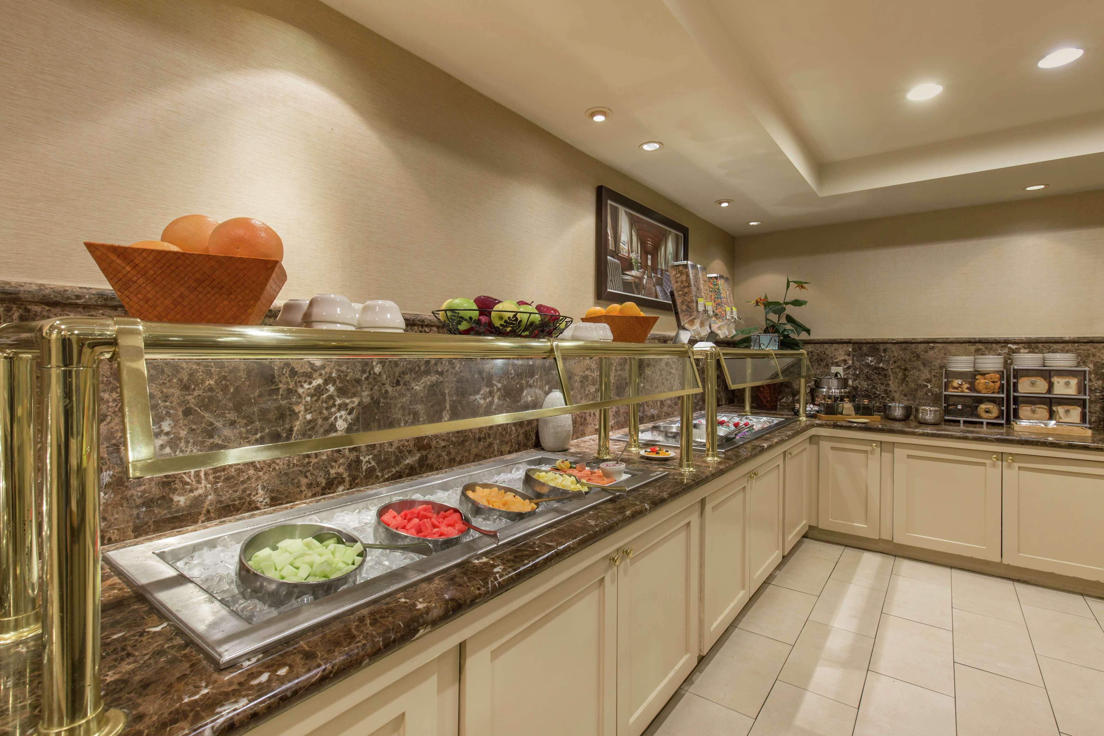Doubletree By Hilton Downtown Wilmington - Legal District Экстерьер фото