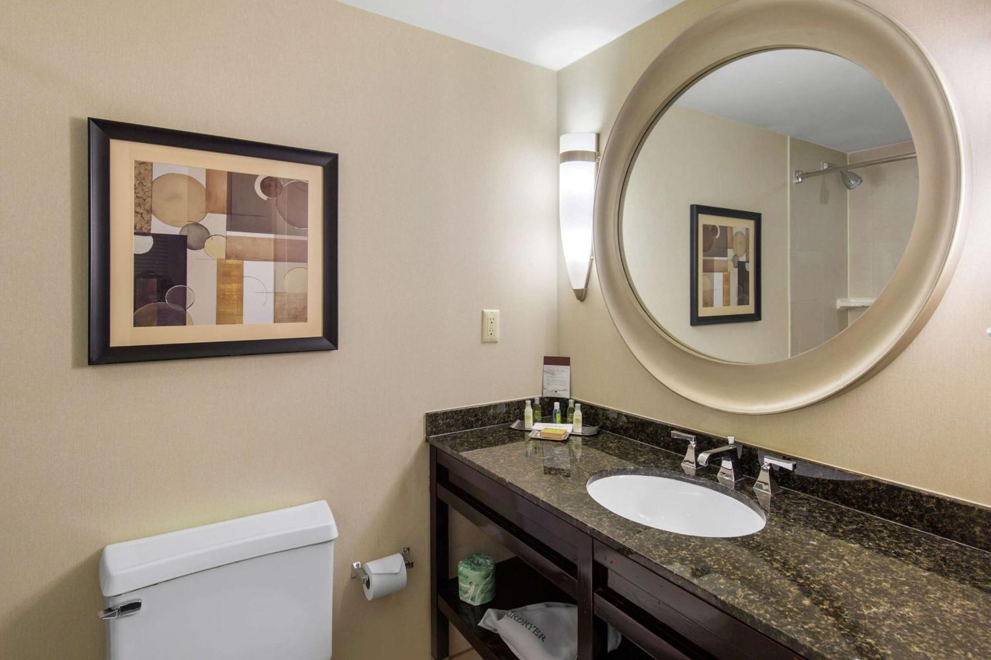Doubletree By Hilton Downtown Wilmington - Legal District Экстерьер фото